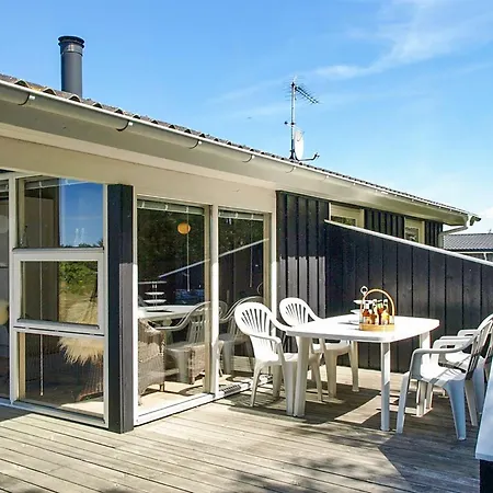 Tia - 900m From The Sea By Interhome *